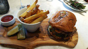 The Wally Burger (wagyu beef), Pommes Frites 