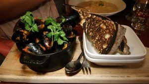Steamed Blue Mussels